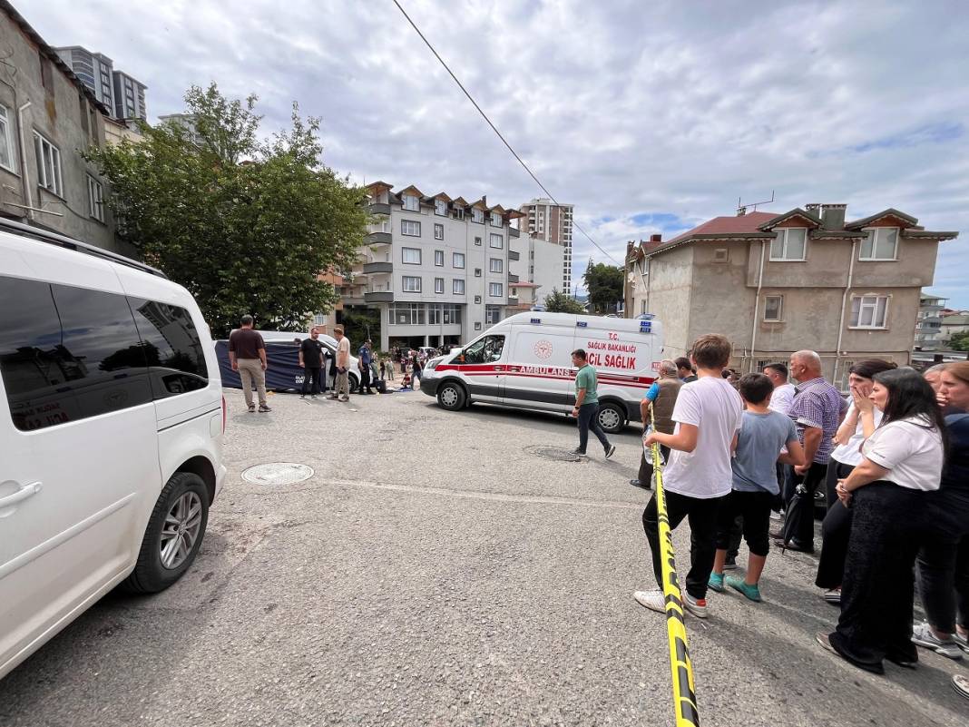 Kardeş katliamı! 3'ünü de öldürdü 6